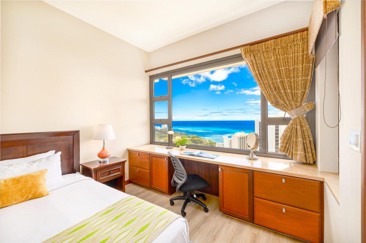 Upscale Penthouse With Ocean Views - Free Parking Apartamento Honolulu Exterior foto