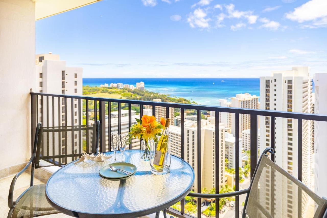 Upscale Penthouse With Ocean Views - Free Parking Apartamento Honolulu Exterior foto