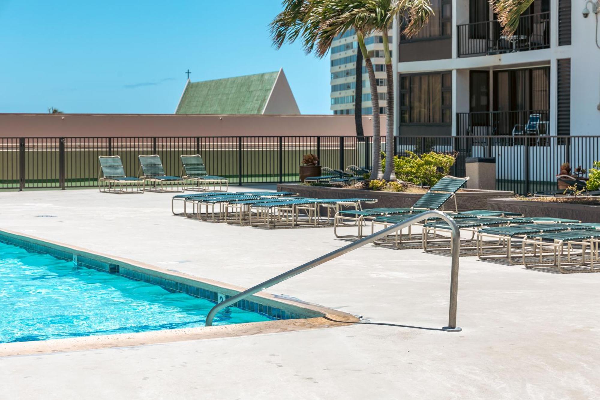 Upscale Penthouse With Ocean Views - Free Parking Apartamento Honolulu Exterior foto